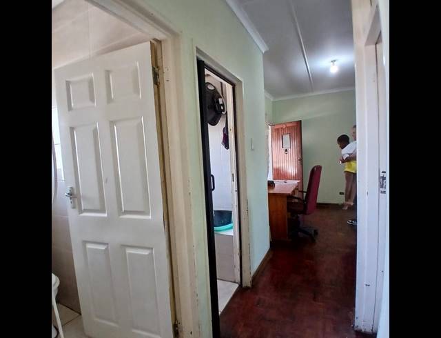 2 BEDROOM APARTMENT FOR SALE IN MONTCLAIR